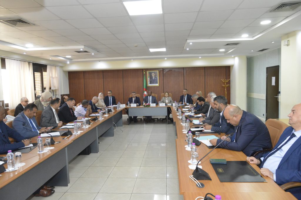 وزير التربية الوطنية يعرض البرنامج القطاعي أمام لجنة التربية والتعليم العالي والبحث العلمي والشؤون الدينية بالمجلس الشعبي الوطني