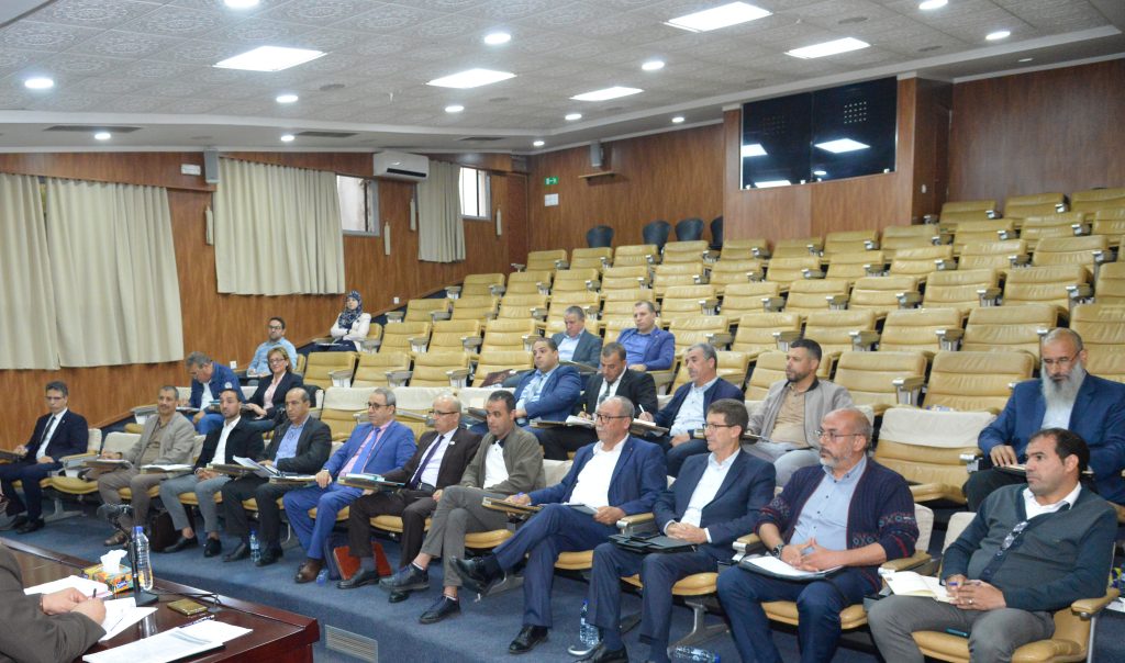 انطلاق الجلسة السادسة من عمل اللجنة المكلّفة بدراسة الاقتراحات بخصوص القانون الأساسي والنظام التعويضي، المخصصة لممثلي المنظمات النقابية التي تغطي قوانينها الأساسية الأسلاك المنتمية لفئة موظفي المصالح الاقتصادية