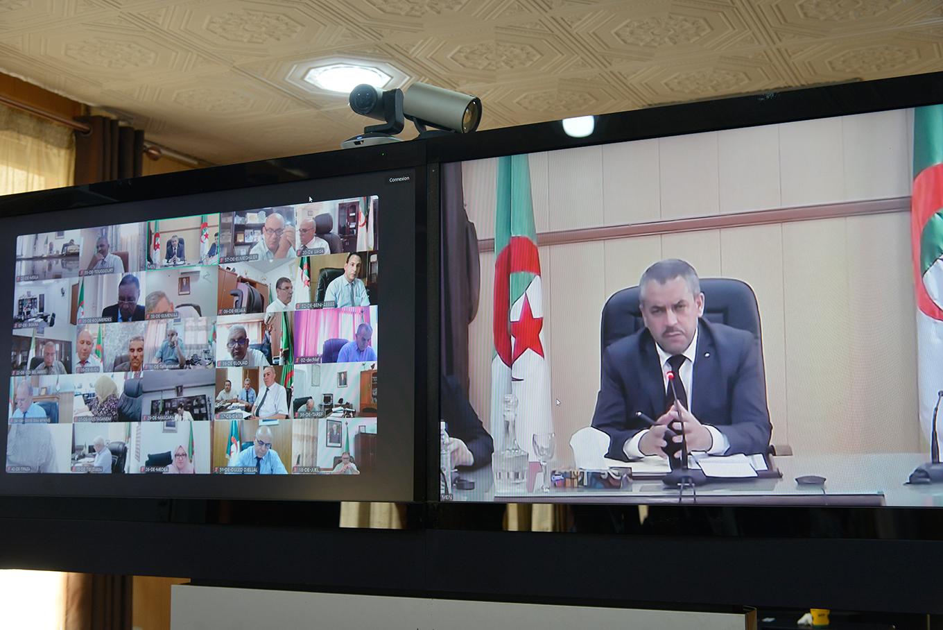 وزير التربية الوطنية يترأس ندوة مرئية مع مديري التربية للولايات