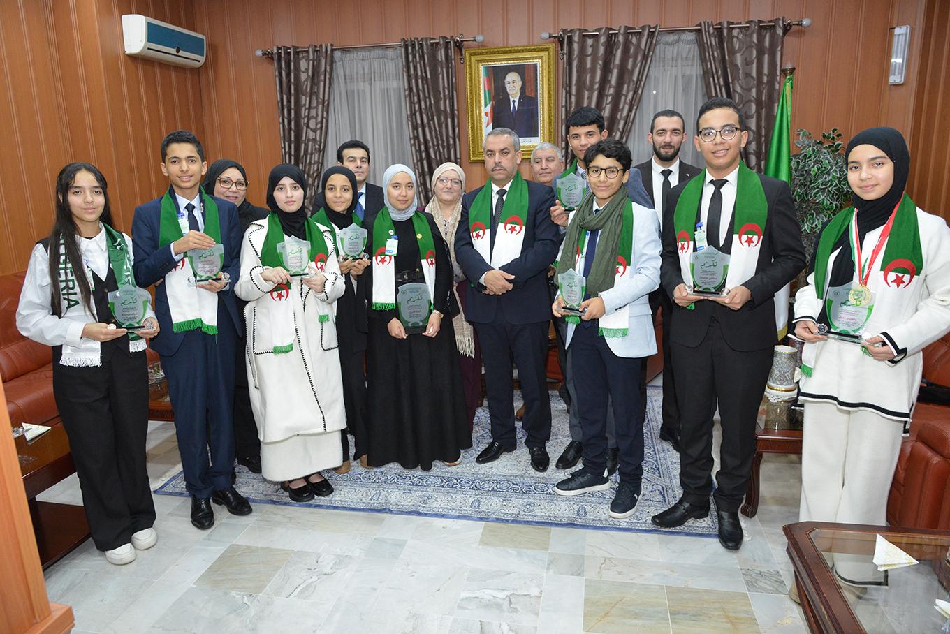 وزير التربية الوطنية يستقبل رئيسة برلمان الطفل ونوابها