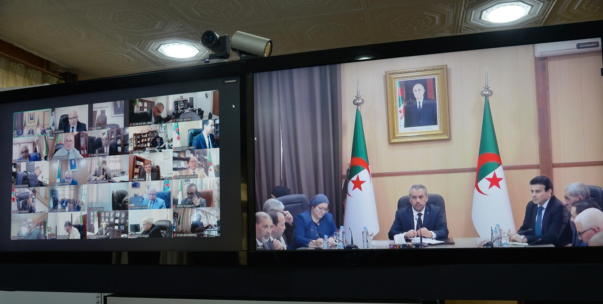 وزير التربية الوطنية يترأس ندوة مرئية مع مديري التربية للولايات